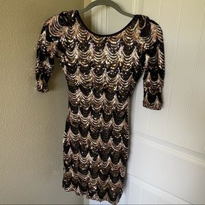 Scalloped Sequin Dress - size small
